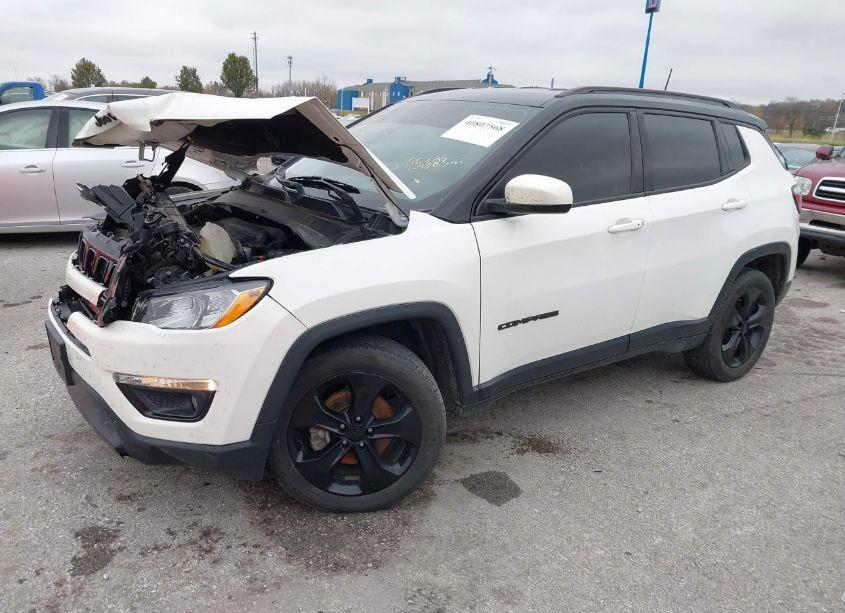 Photo 2 of 2018 Jeep Compass ALTITUDE 4X4 (VIN 3C4NJDBB3JT325528)