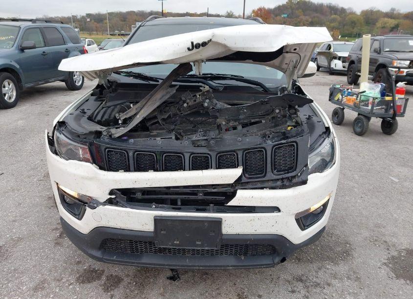 Photo 6 of 2018 Jeep Compass ALTITUDE 4X4 (VIN 3C4NJDBB3JT325528)