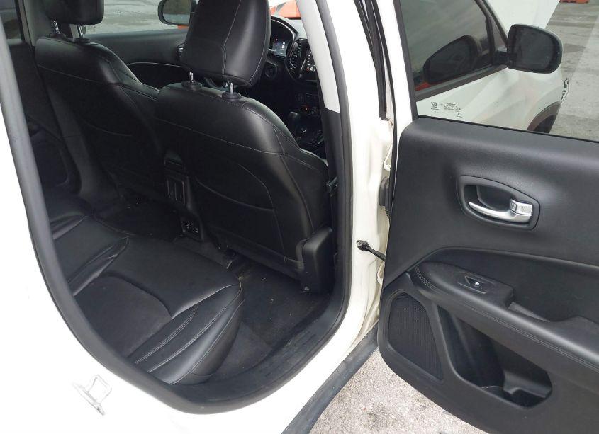 Photo 8 of 2018 Jeep Compass ALTITUDE 4X4 (VIN 3C4NJDBB3JT325528)