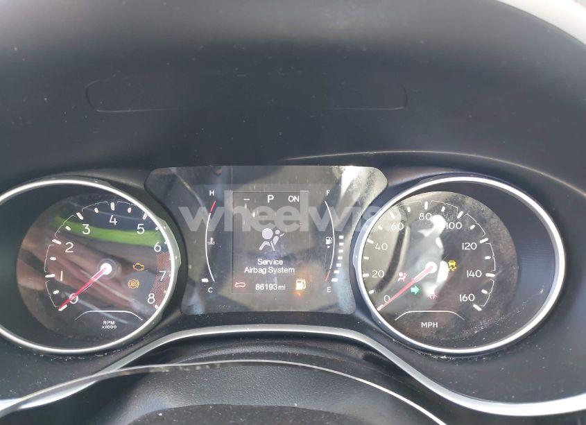 Photo 7 of 2018 Jeep Compass LATITUDE 4X4 (VIN 3C4NJDBB3JT470553)