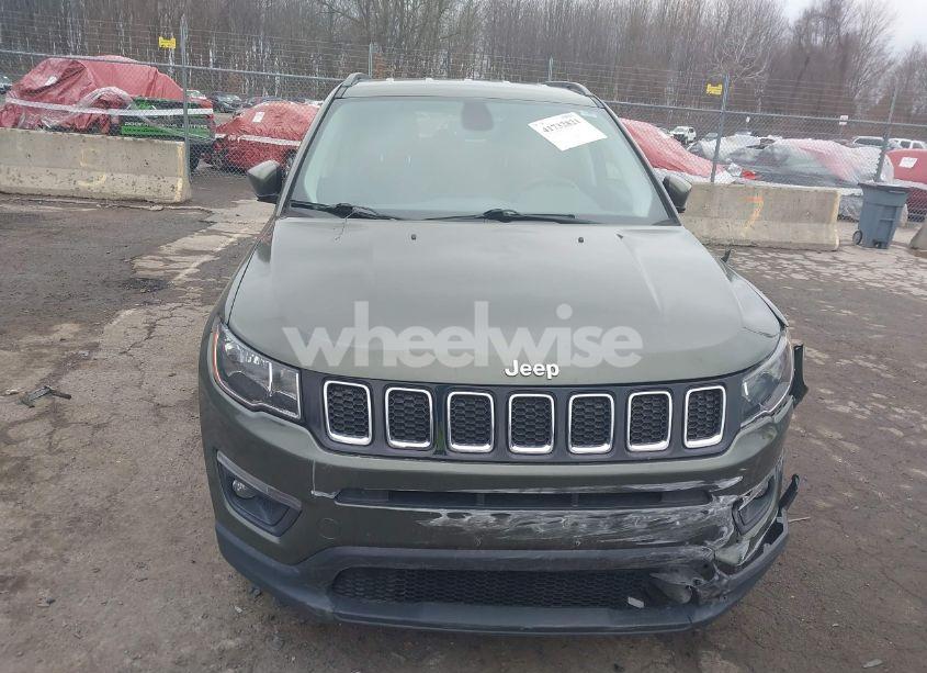 Photo 13 of 2018 Jeep Compass LATITUDE 4X4 (VIN 3C4NJDBB3JT480371)