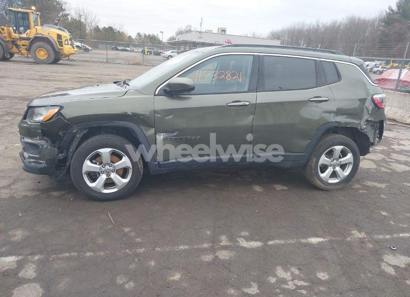 Photo 15 of 2018 Jeep Compass LATITUDE 4X4 (VIN 3C4NJDBB3JT480371)