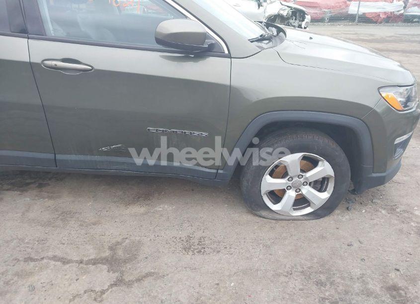 Photo 22 of 2018 Jeep Compass LATITUDE 4X4 (VIN 3C4NJDBB3JT480371)
