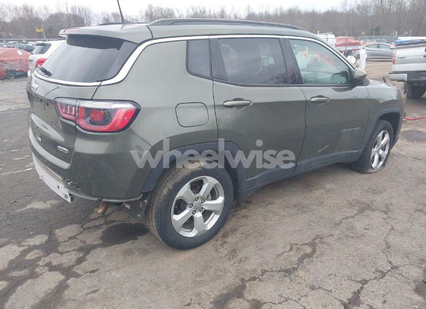 Photo 4 of 2018 Jeep Compass LATITUDE 4X4 (VIN 3C4NJDBB3JT480371)