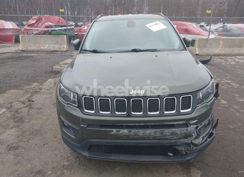 Photo 6 of 2018 Jeep Compass LATITUDE 4X4 (VIN 3C4NJDBB3JT480371)
