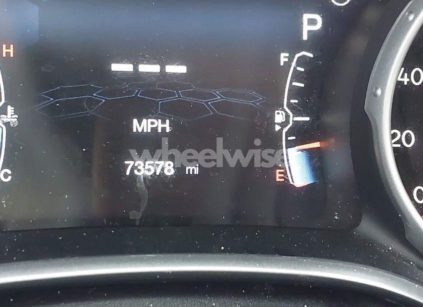 Photo 7 of 2018 Jeep Compass LATITUDE 4X4 (VIN 3C4NJDBB3JT480371)