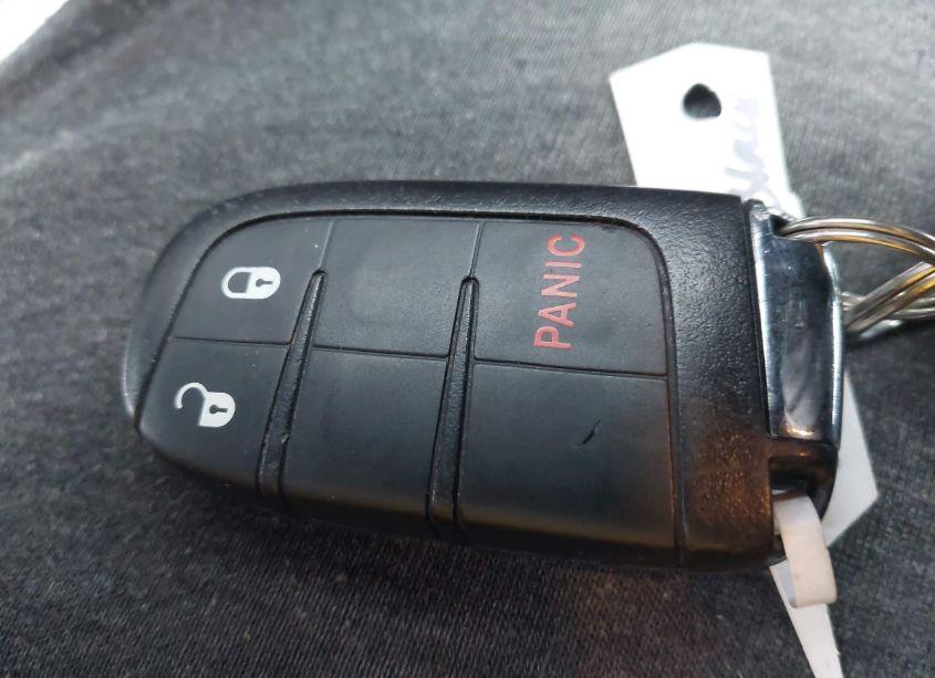 Photo 11 of 2019 Jeep Compass LATITUDE 4X4 (VIN 3C4NJDBB3KT648012)