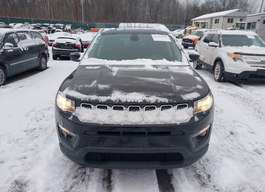 Photo 12 of 2019 Jeep Compass LATITUDE 4X4 (VIN 3C4NJDBB3KT648012)
