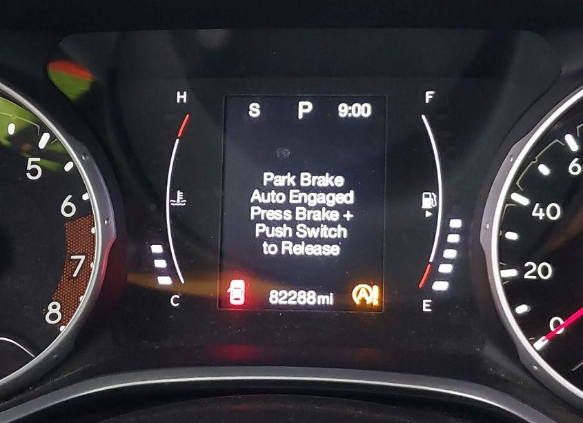 Photo 15 of 2019 Jeep Compass LATITUDE 4X4 (VIN 3C4NJDBB3KT648012)