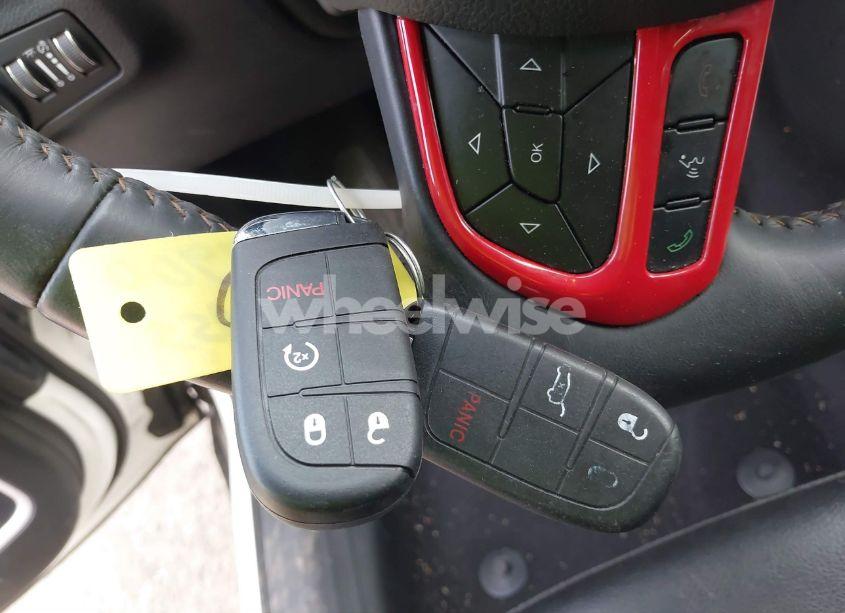 Photo 11 of 2019 Jeep Compass LATITUDE 4X4 (VIN 3C4NJDBB3KT678367)