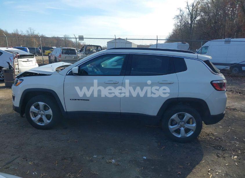 Photo 14 of 2020 Jeep Compass LATITUDE 4X4 (VIN 3C4NJDBB3LT148983)