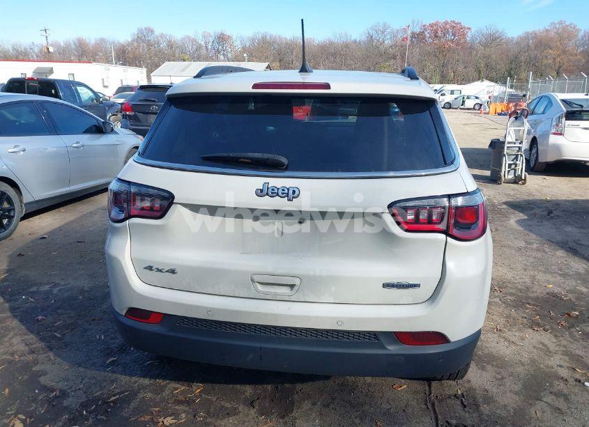Photo 16 of 2020 Jeep Compass LATITUDE 4X4 (VIN 3C4NJDBB3LT148983)
