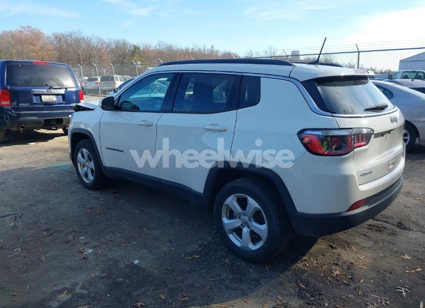 Photo 3 of 2020 Jeep Compass LATITUDE 4X4 (VIN 3C4NJDBB3LT148983)