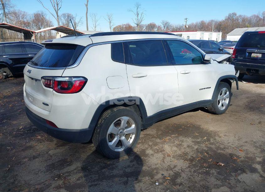 Photo 4 of 2020 Jeep Compass LATITUDE 4X4 (VIN 3C4NJDBB3LT148983)