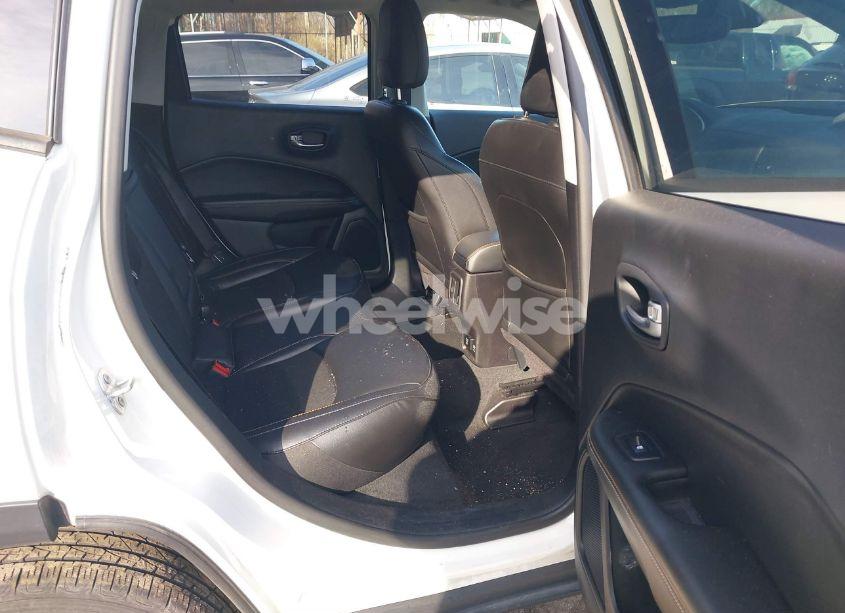 Photo 8 of 2020 Jeep Compass LATITUDE 4X4 (VIN 3C4NJDBB3LT148983)