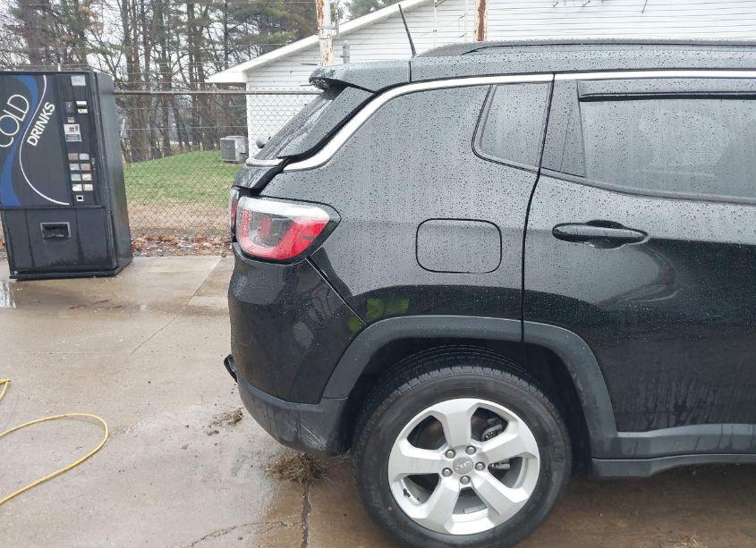 Photo 18 of 2020 Jeep Compass LATITUDE 4X4 (VIN 3C4NJDBB3LT150006)