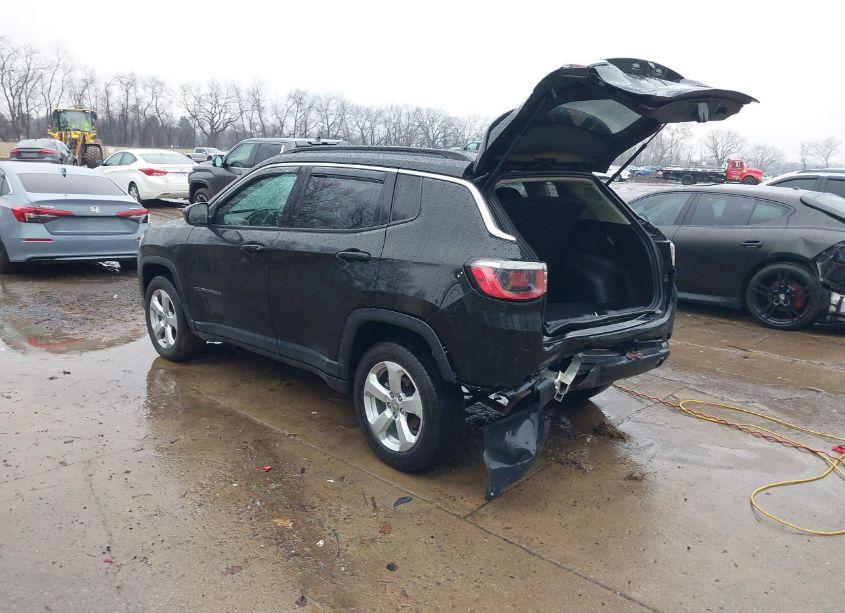 Photo 3 of 2020 Jeep Compass LATITUDE 4X4 (VIN 3C4NJDBB3LT150006)