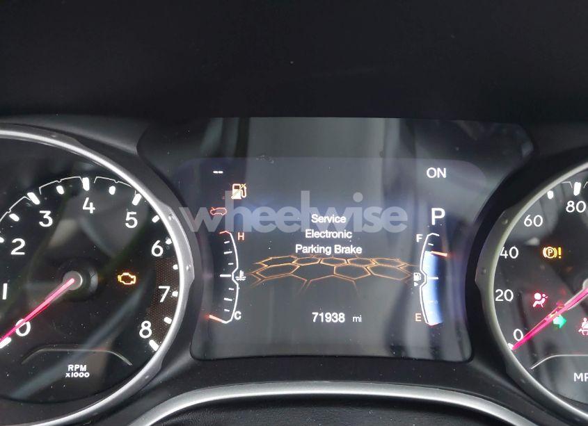 Photo 15 of 2020 Jeep Compass LATITUDE 4X4 (VIN 3C4NJDBB3LT240742)