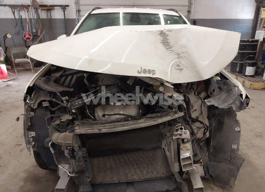 Photo 13 of 2021 Jeep Compass LATITUDE 4X4 (VIN 3C4NJDBB3MT504835)