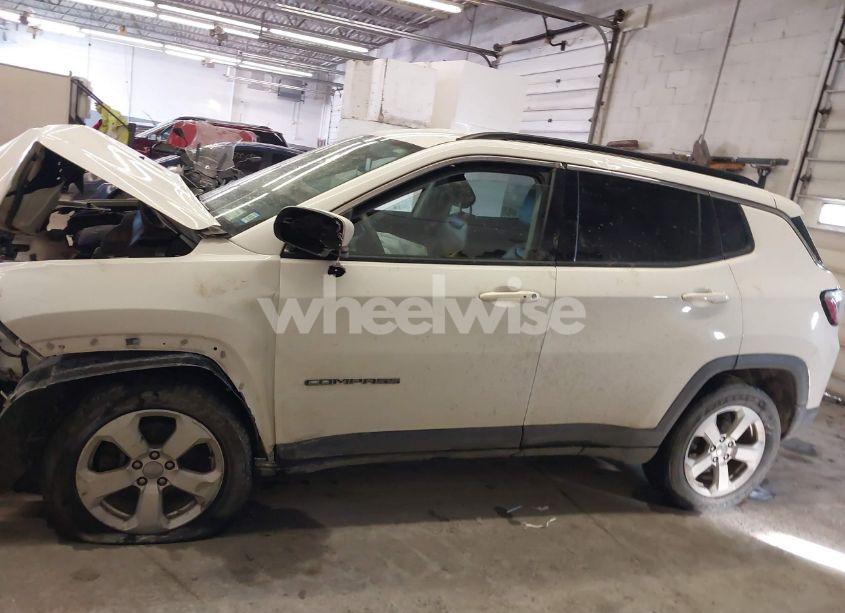 Photo 15 of 2021 Jeep Compass LATITUDE 4X4 (VIN 3C4NJDBB3MT504835)
