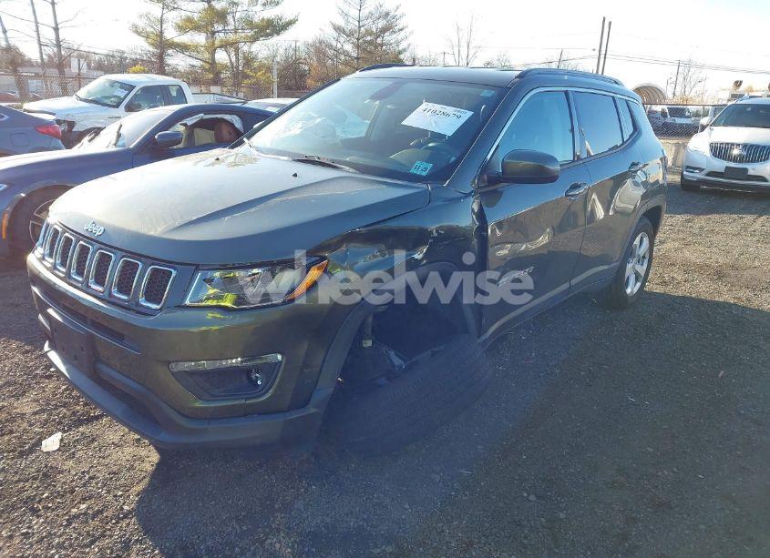 Photo 2 of 2021 Jeep Compass LATITUDE 4X4 (VIN 3C4NJDBB3MT529993)