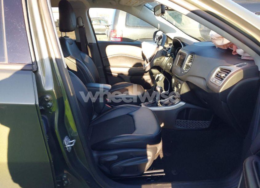 Photo 5 of 2021 Jeep Compass LATITUDE 4X4 (VIN 3C4NJDBB3MT529993)