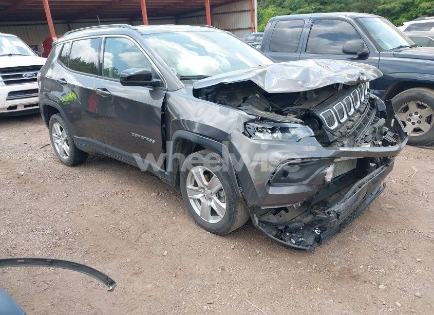 2022 Jeep Compass LATITUDE 4X4 (VIN 3C4NJDBB3NT147304) main photo