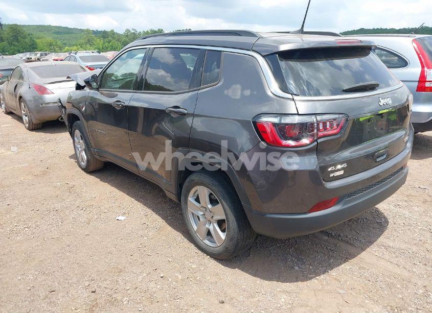 Photo 3 of 2022 Jeep Compass LATITUDE 4X4 (VIN 3C4NJDBB3NT147304)