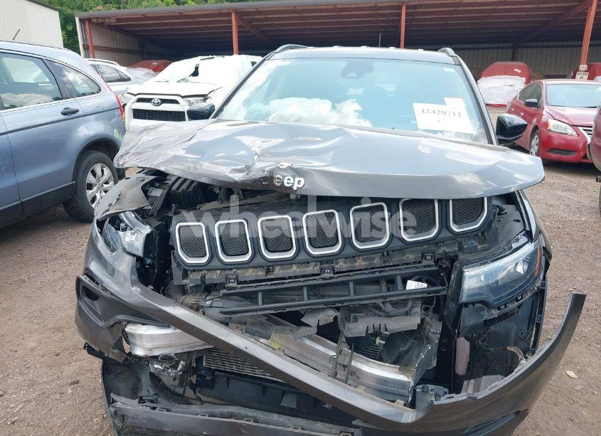 Photo 6 of 2022 Jeep Compass LATITUDE 4X4 (VIN 3C4NJDBB3NT147304)