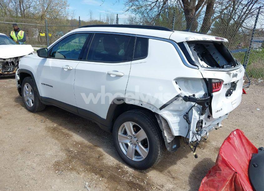 Photo 3 of 2022 Jeep Compass LATITUDE 4X4 (VIN 3C4NJDBB3NT156973)