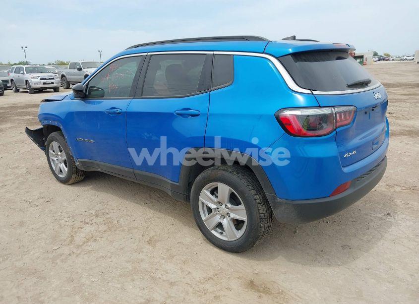 Photo 3 of 2022 Jeep Compass LATITUDE 4X4 (VIN 3C4NJDBB3NT231817)