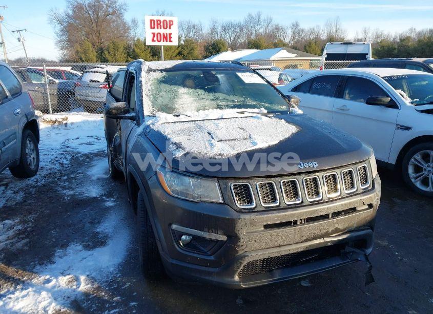 2017 Jeep New COMPASS LATITUDE 4X4 (VIN 3C4NJDBB4HT628442) main photo