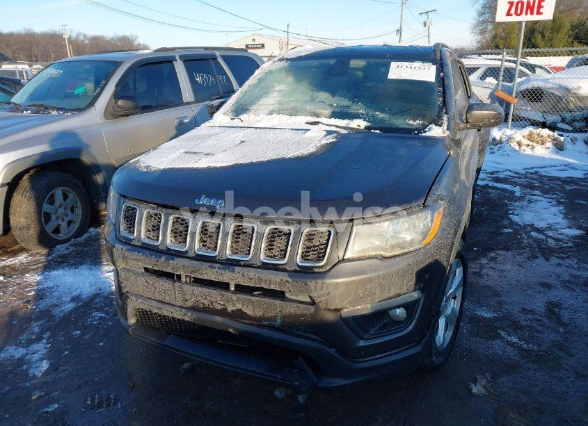 Photo 2 of 2017 Jeep New COMPASS LATITUDE 4X4 (VIN 3C4NJDBB4HT628442)
