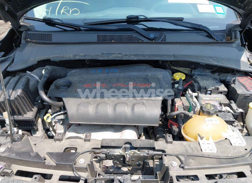 Photo 10 of 2018 Jeep Compass LATITUDE 4X4 (VIN 3C4NJDBB4JT100129)