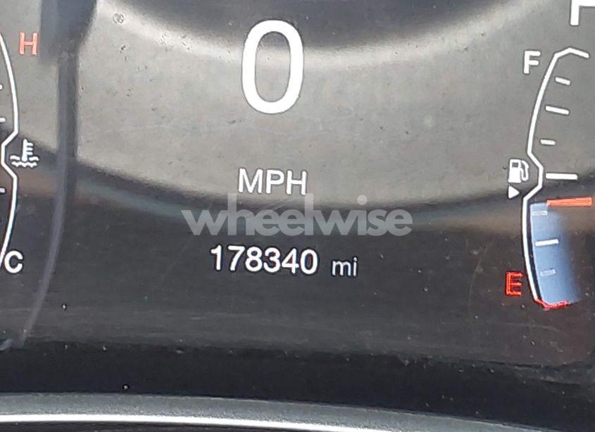 Photo 15 of 2018 Jeep Compass LATITUDE 4X4 (VIN 3C4NJDBB4JT100129)