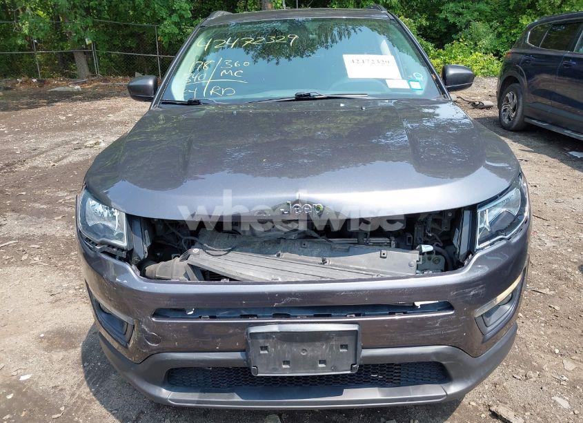 Photo 6 of 2018 Jeep Compass LATITUDE 4X4 (VIN 3C4NJDBB4JT100129)