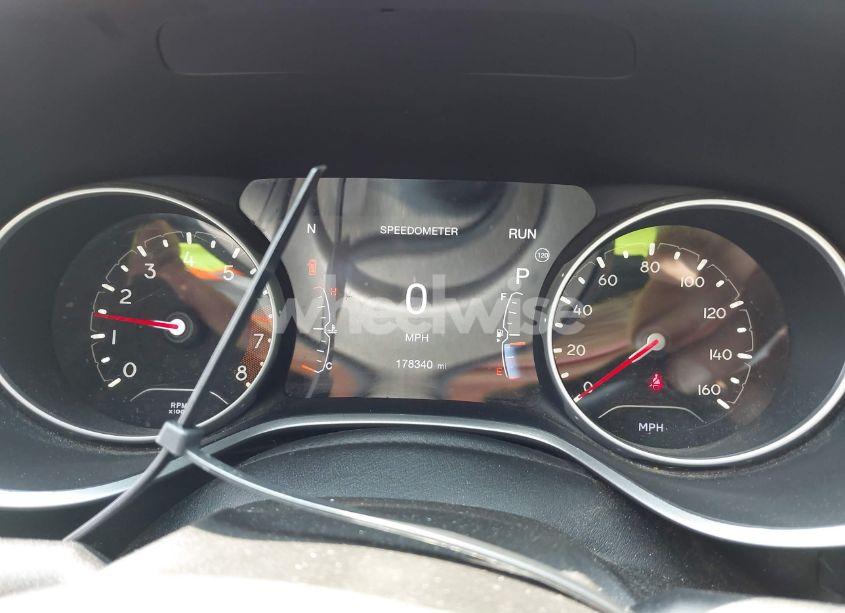 Photo 7 of 2018 Jeep Compass LATITUDE 4X4 (VIN 3C4NJDBB4JT100129)