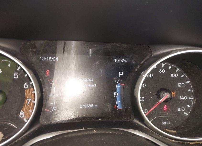 Photo 7 of 2018 Jeep Compass LATITUDE 4X4 (VIN 3C4NJDBB4JT139206)