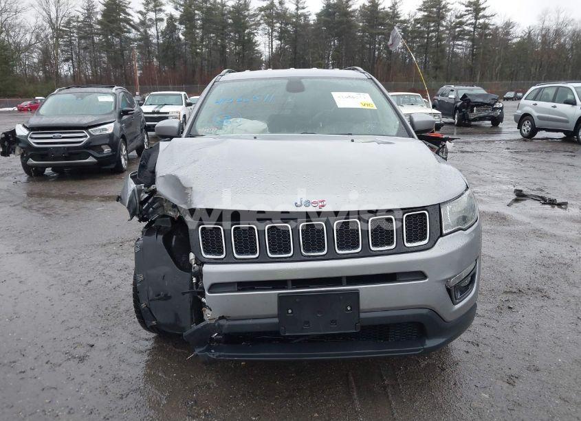 Photo 12 of 2018 Jeep Compass LATITUDE 4X4 (VIN 3C4NJDBB4JT150139)