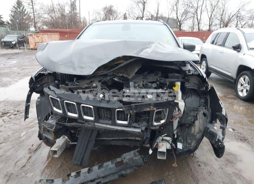 Photo 12 of 2018 Jeep Compass LATITUDE 4X4 (VIN 3C4NJDBB4JT161349)