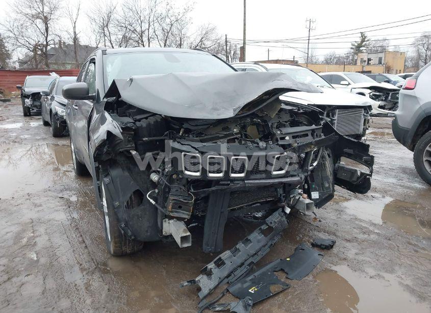 Photo 6 of 2018 Jeep Compass LATITUDE 4X4 (VIN 3C4NJDBB4JT161349)