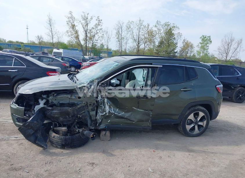 Photo 14 of 2018 Jeep Compass LATITUDE 4X4 (VIN 3C4NJDBB4JT176031)