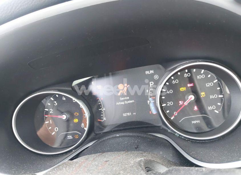 Photo 15 of 2018 Jeep Compass LATITUDE 4X4 (VIN 3C4NJDBB4JT176031)