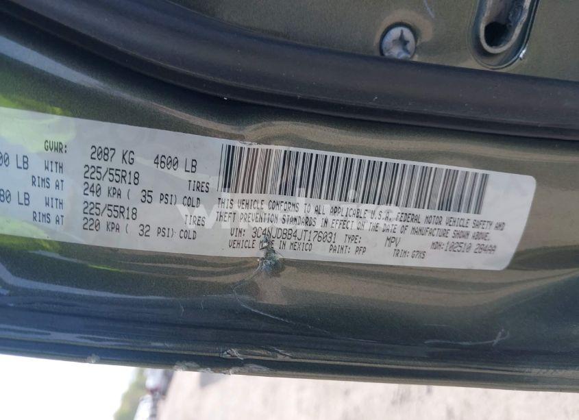 Photo 9 of 2018 Jeep Compass LATITUDE 4X4 (VIN 3C4NJDBB4JT176031)