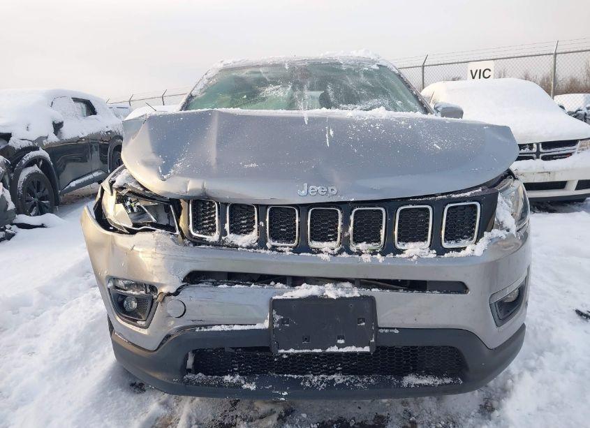 Photo 12 of 2018 Jeep Compass LATITUDE 4X4 (VIN 3C4NJDBB4JT207245)