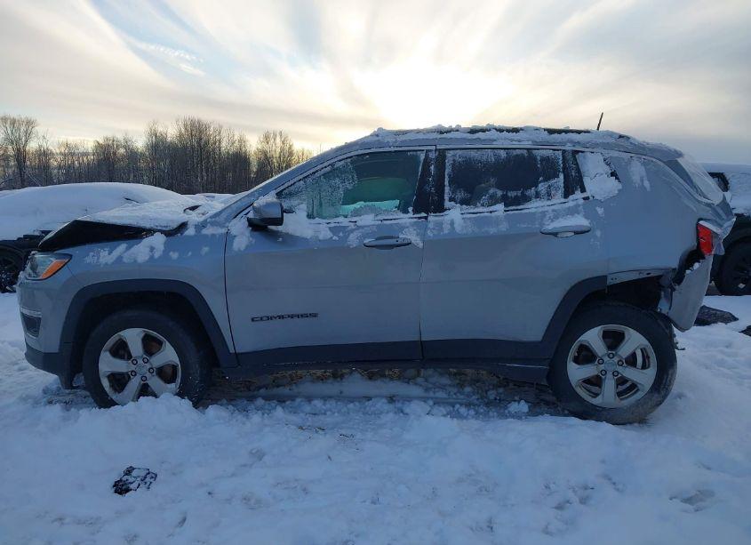 Photo 14 of 2018 Jeep Compass LATITUDE 4X4 (VIN 3C4NJDBB4JT207245)