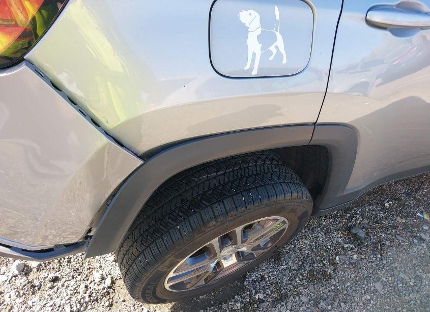 Photo 17 of 2018 Jeep Compass LATITUDE 4X4 (VIN 3C4NJDBB4JT232324)