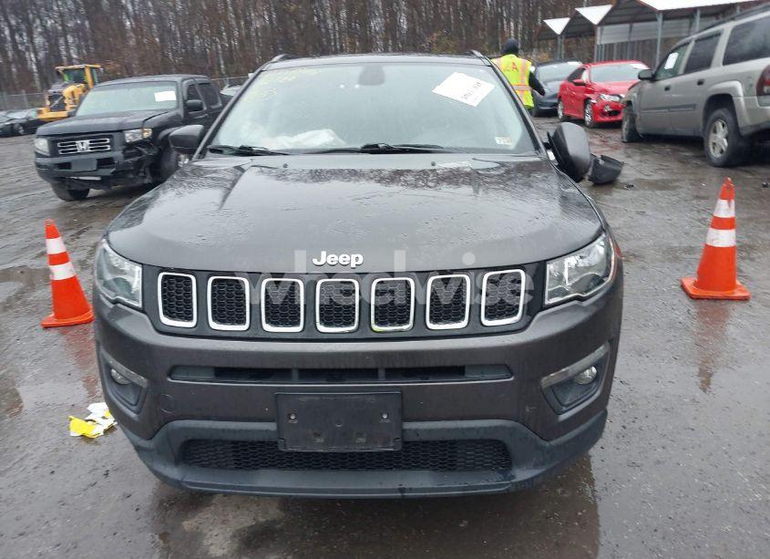 Photo 12 of 2018 Jeep Compass LATITUDE 4X4 (VIN 3C4NJDBB4JT265937)