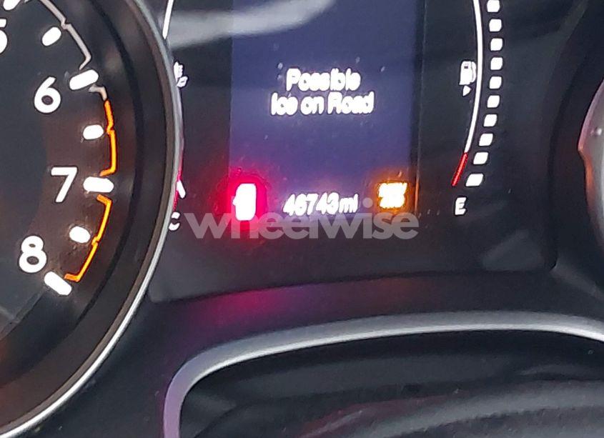 Photo 15 of 2018 Jeep Compass LATITUDE 4X4 (VIN 3C4NJDBB4JT265937)