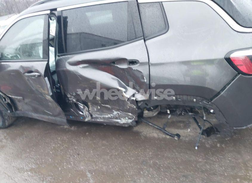 Photo 6 of 2018 Jeep Compass LATITUDE 4X4 (VIN 3C4NJDBB4JT265937)